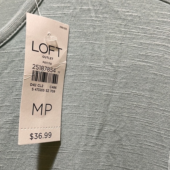 Loft light blue T-shirt (sz mp) - Picture 3 of 9